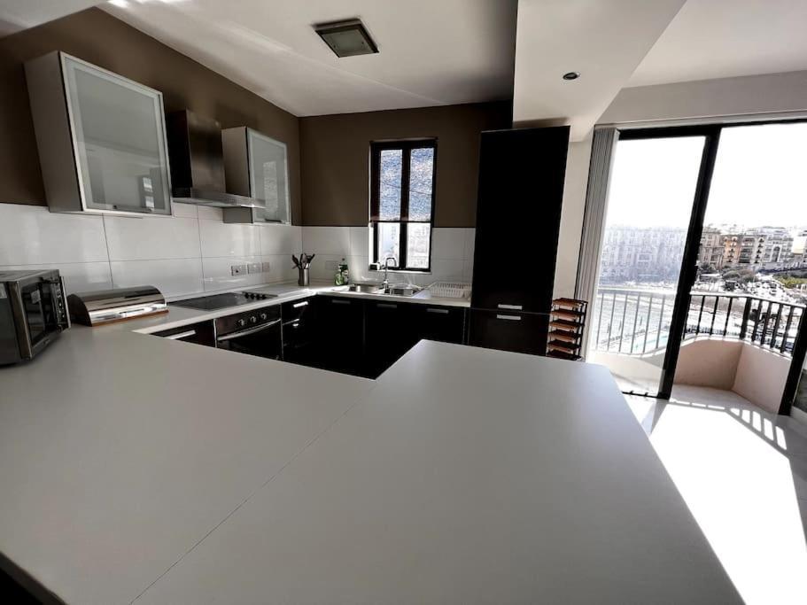 Seafront Meridionale 2Bedroom Apartment San Ġiljan Exterior foto
